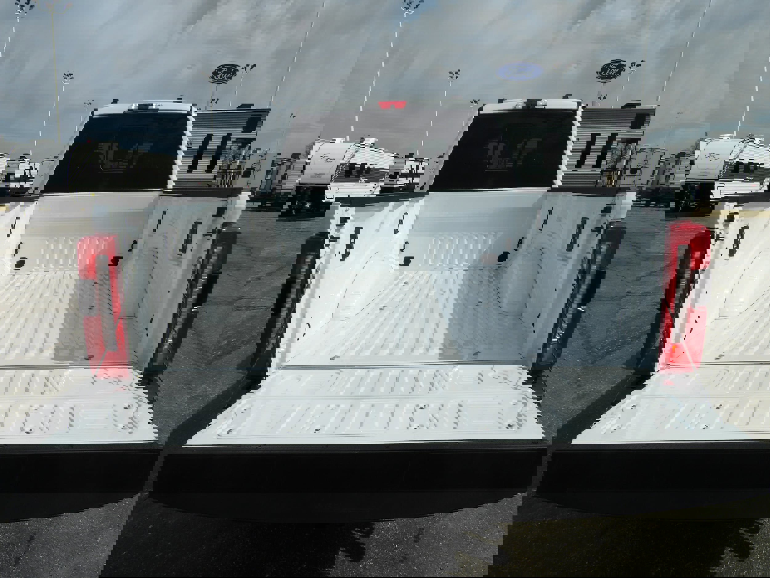 New 2025 Ford F250 Lariat w/ Chrome Package image 9