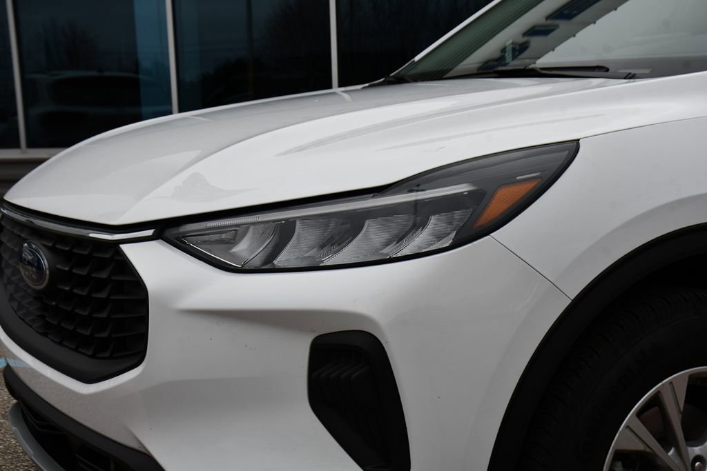 Used 2023 Ford Escape Active image 39