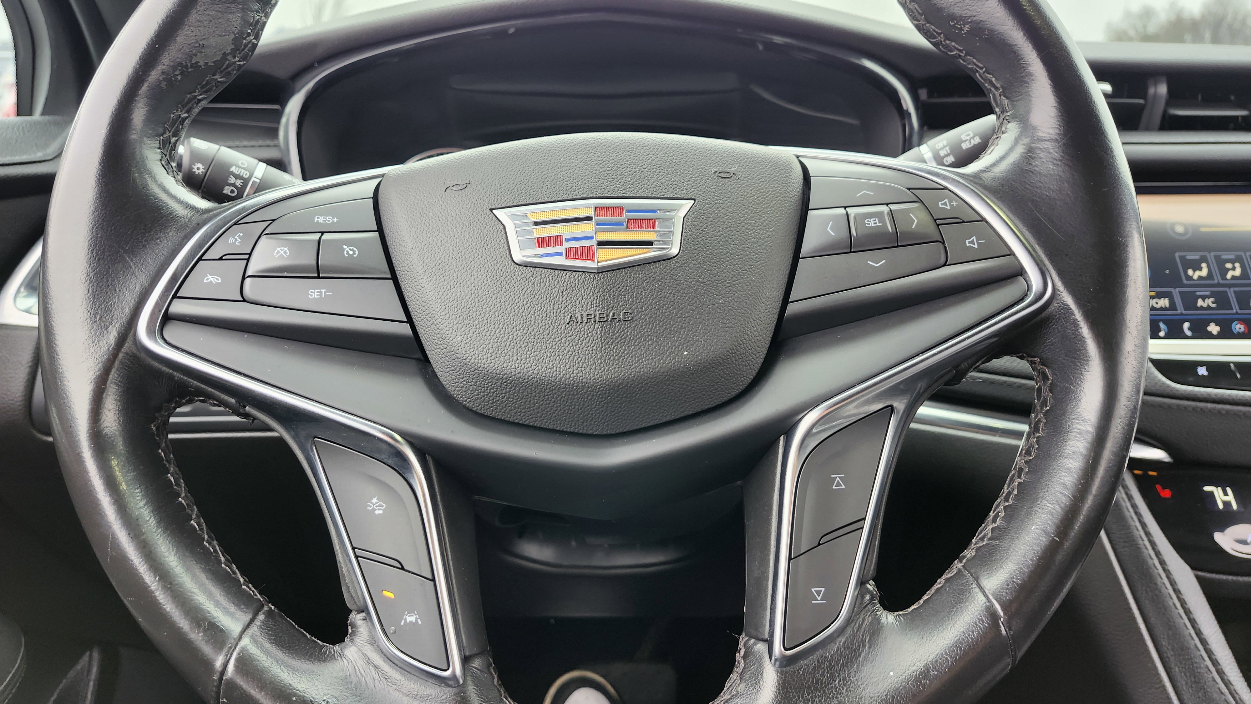 Used 2022 Cadillac XT5 Luxury image 30