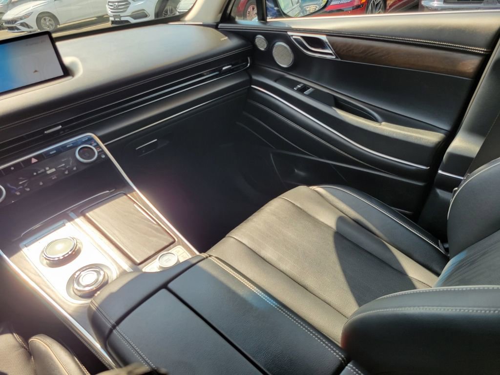 Used 2023 Genesis GV80 2.5T w/ Prestige 20" Package image 14