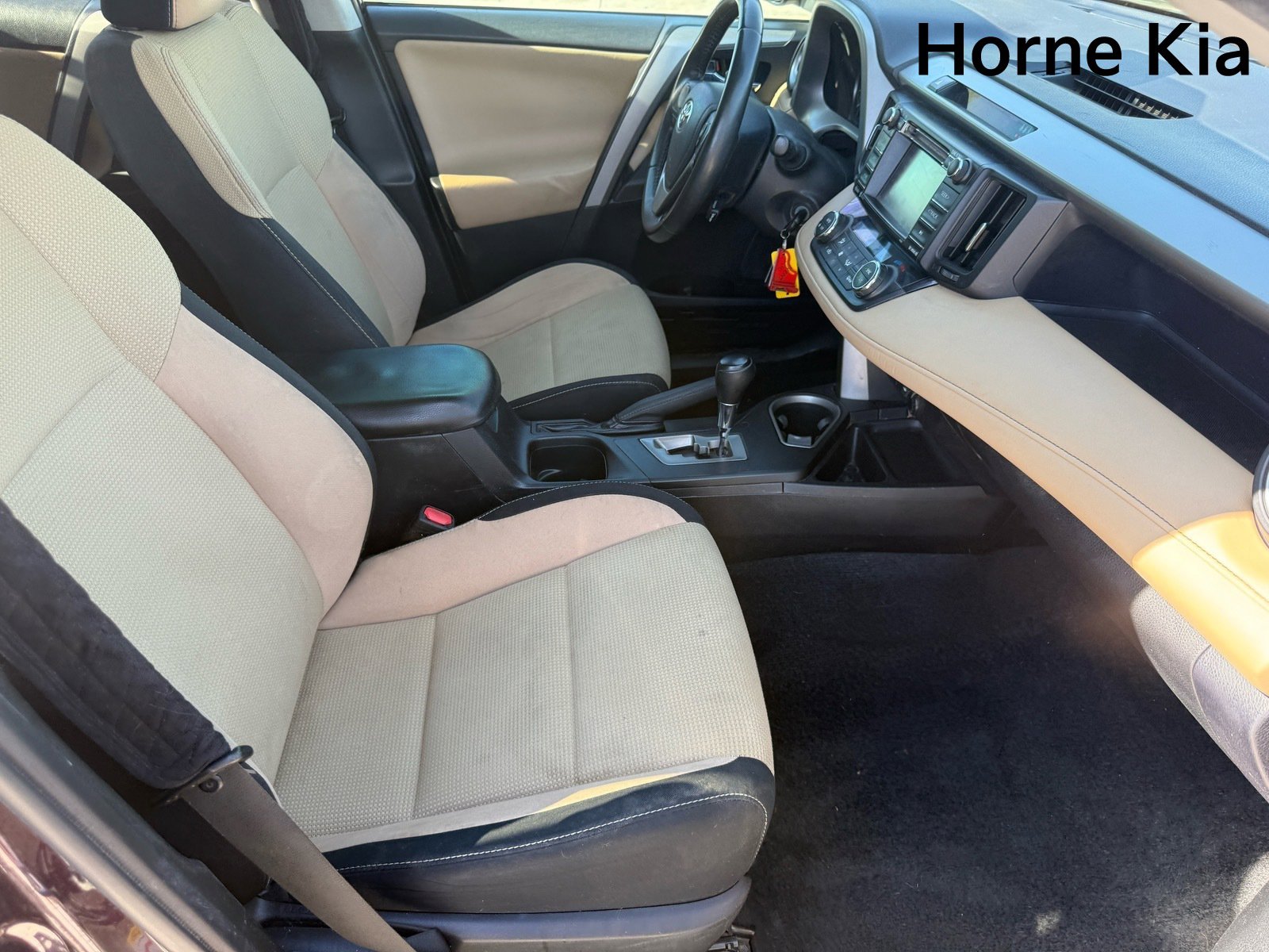 Used 2017 Toyota RAV4 XLE w/ Carpet Mat Package image 27