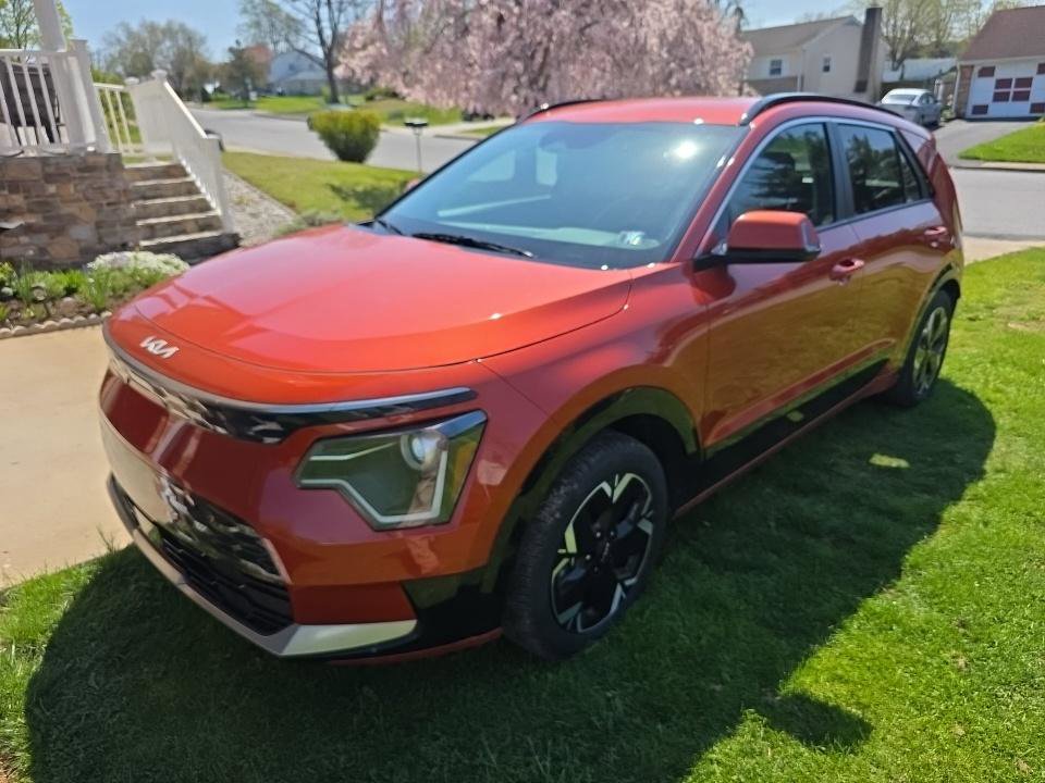 Used 2023 Kia Niro Wind w/ Wind Preserve Package image 1