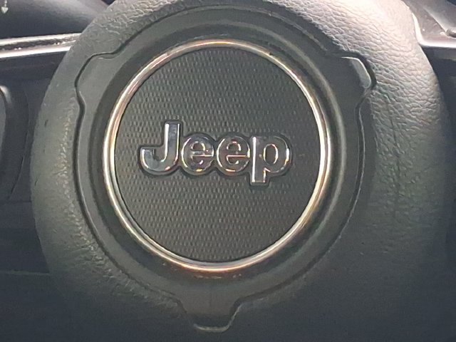 Used 2021 Jeep Wrangler Sport AWD/4WD image 13