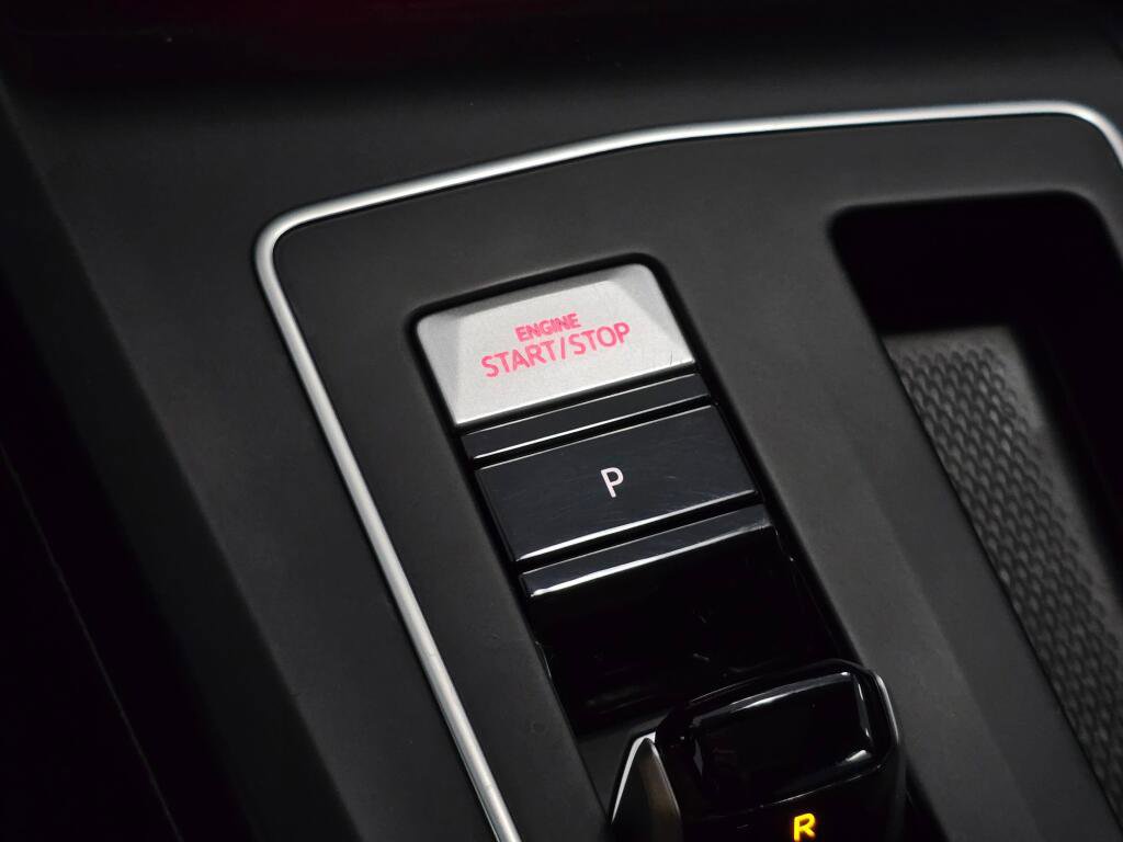 Used 2022 Volkswagen GTI Autobahn image 34