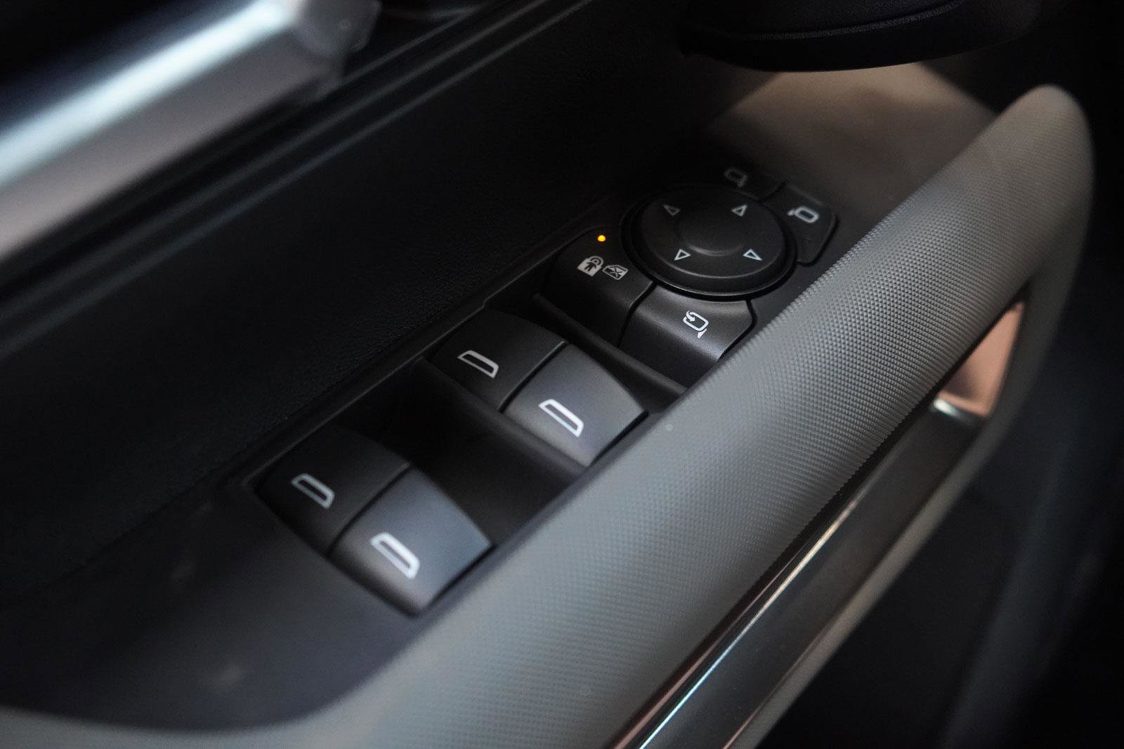 New 2025 GMC Hummer EV 2X w/ LPO, Dark Essentials Package image 19