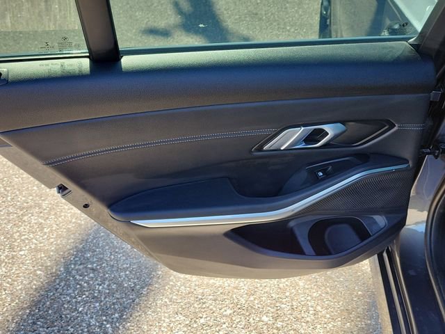Used 2021 BMW 330i xDrive Sedan w/ Premium Package image 9
