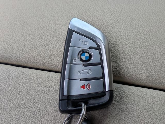 Used 2022 BMW X5 xDrive40i w/ Premium Package AWD/4WD image 31