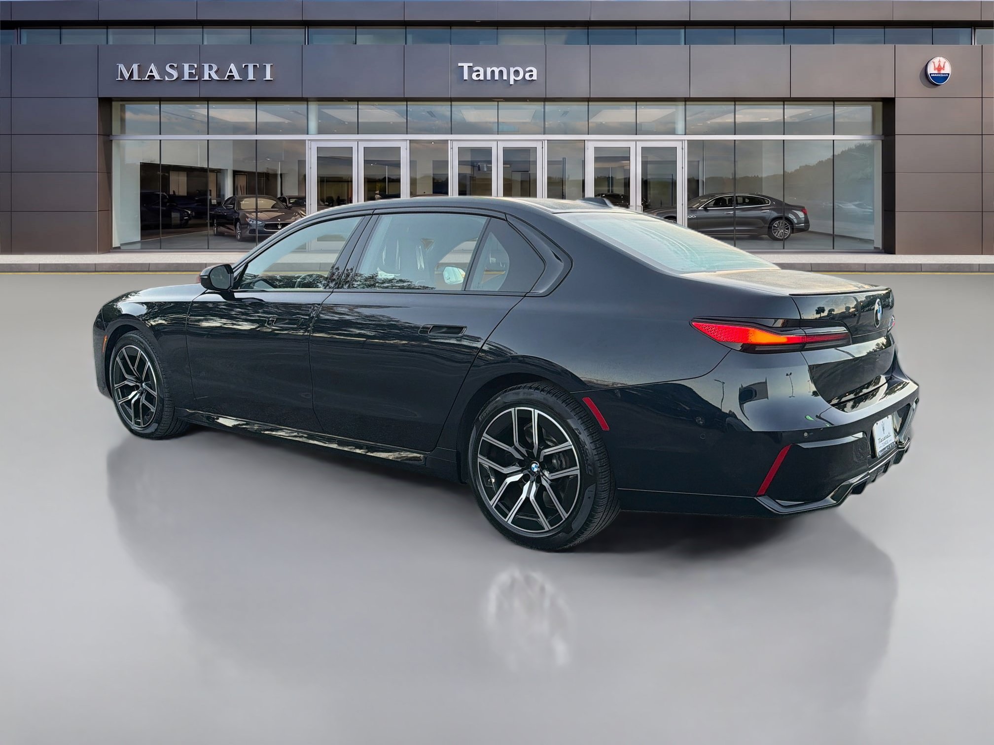 Used 2026 BMW 740i RWD image 5