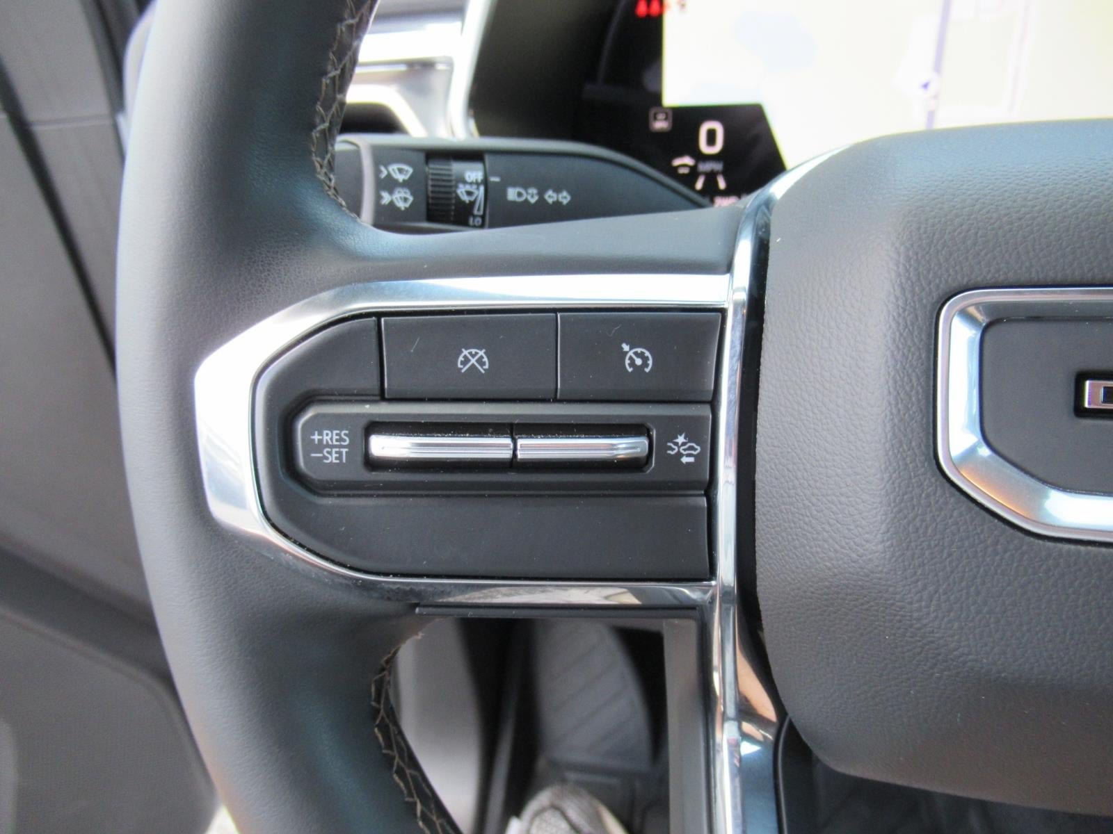 Used 2024 GMC Canyon Denali AWD/4WD image 27