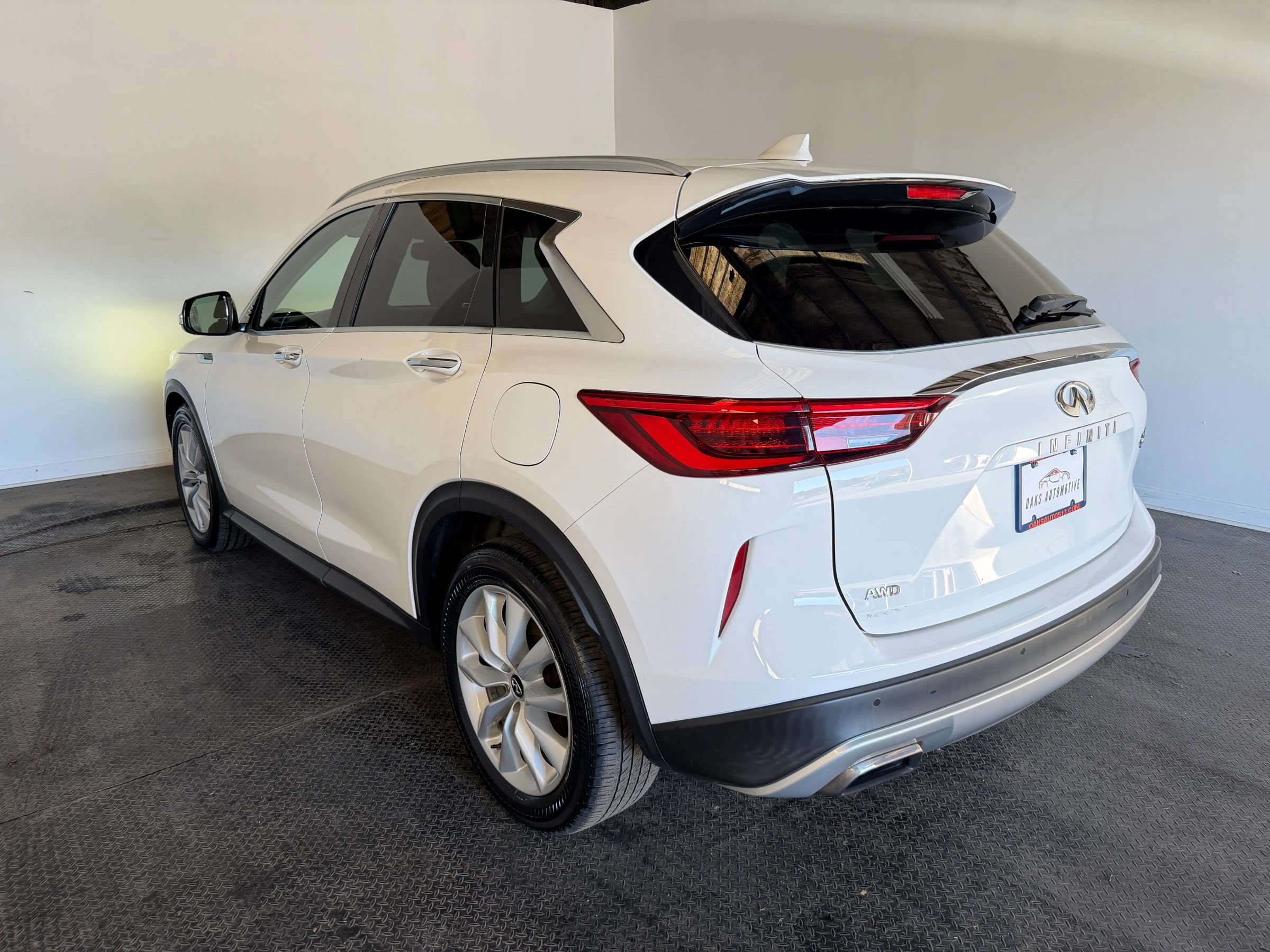 Used 2019 INFINITI QX50 Essential AWD/4WD image 5