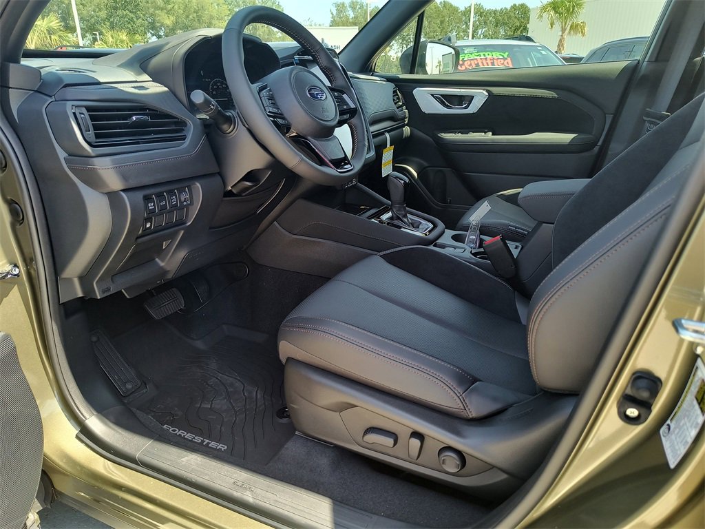 New 2025 Subaru Forester Touring image 2