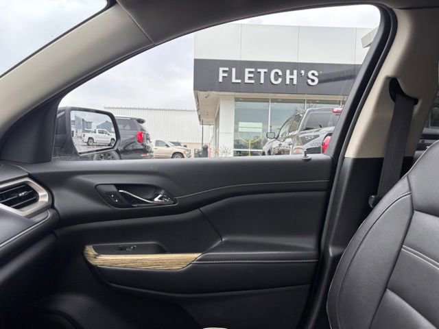 Used 2019 GMC Acadia Denali w/ Technology Package AWD/4WD image 14