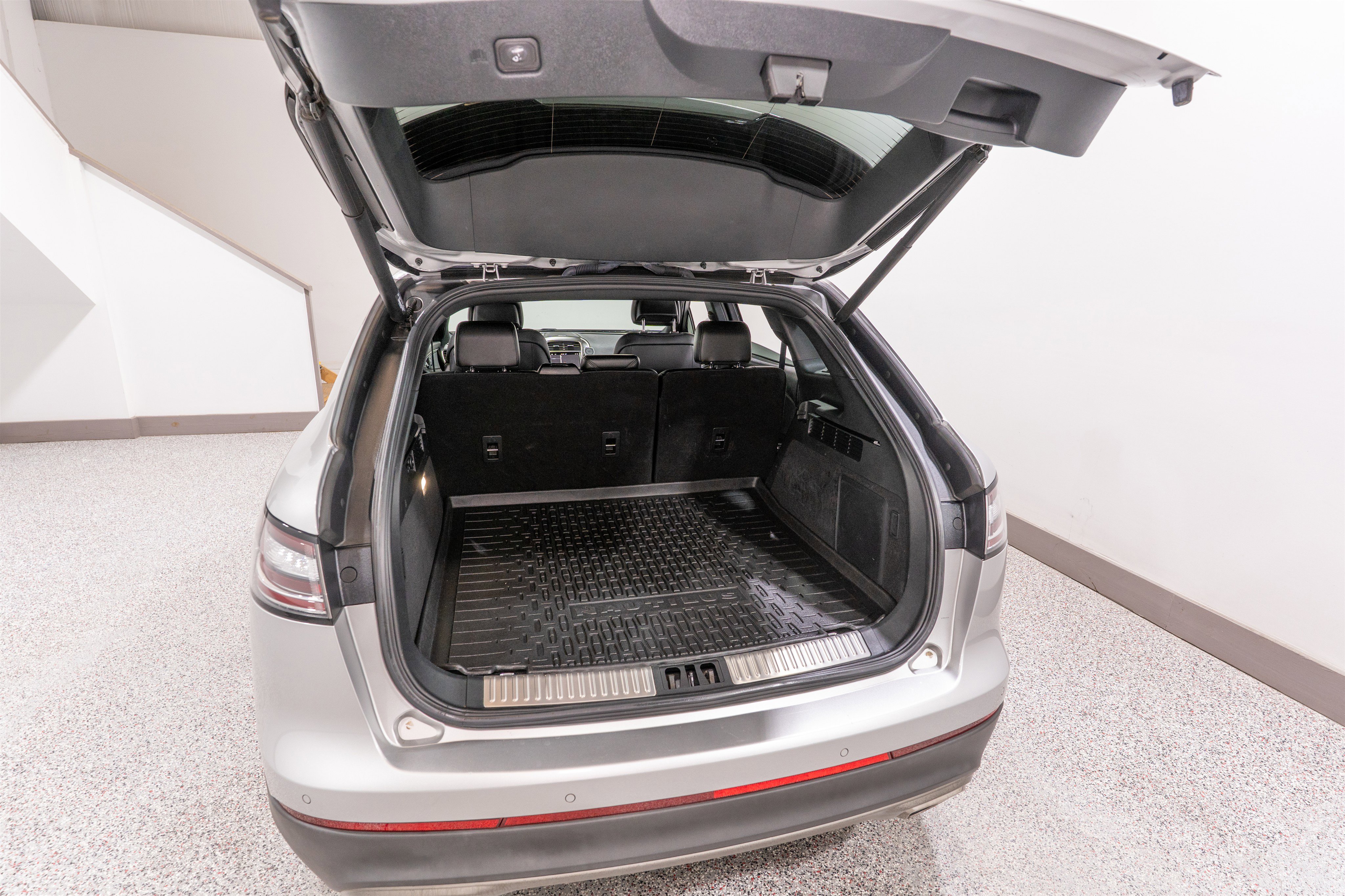 Used 2019 Lincoln Nautilus Select w/ Cargo Utility Package FWD image 31
