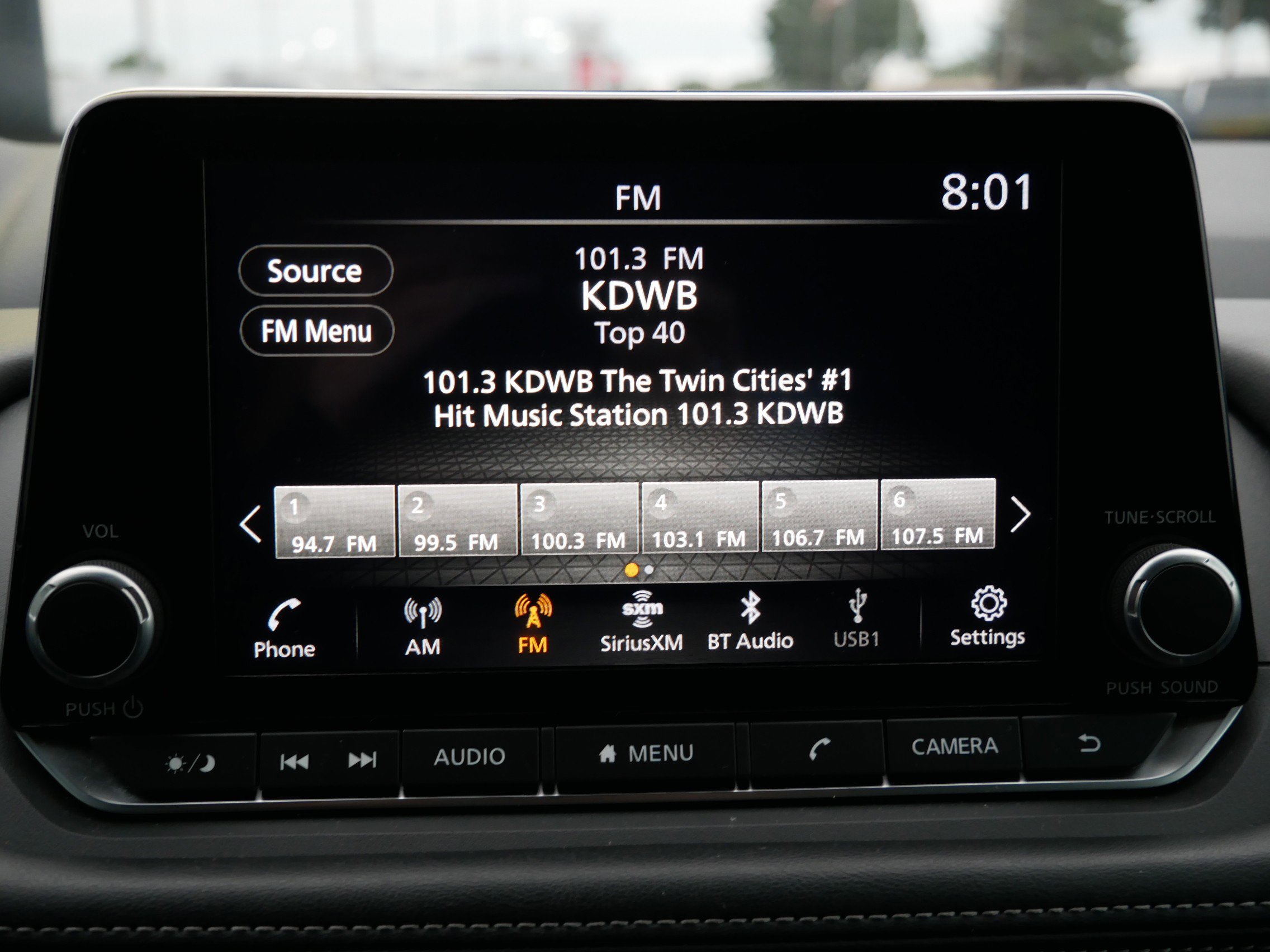 Used 2024 Nissan Rogue SV image 18