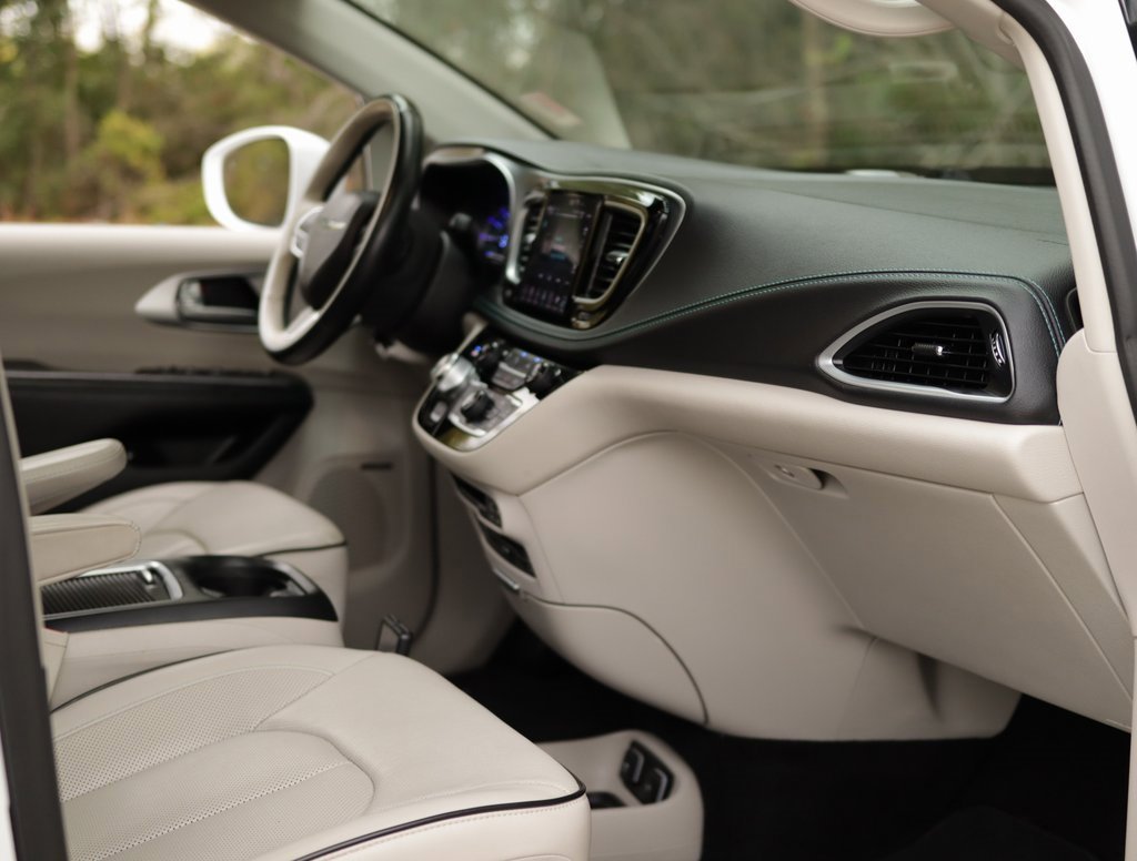 Used 2018 Chrysler Pacifica Limited w/ Advanced Safetytec Group image 39