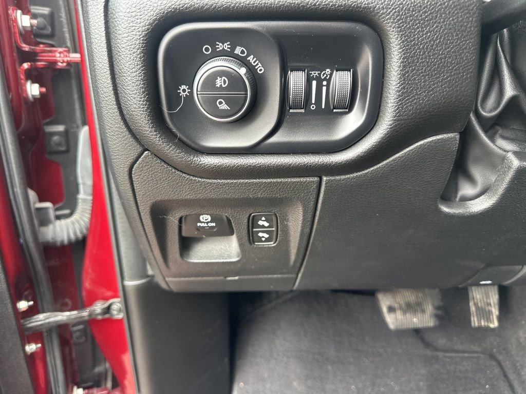 Used 2025 RAM 1500 Laramie image 19