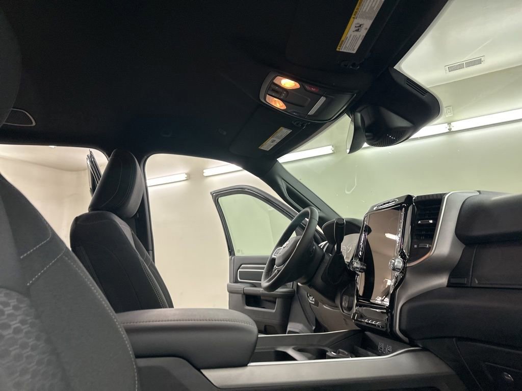 New 2026 RAM 2500 Big Horn AWD/4WD image 18