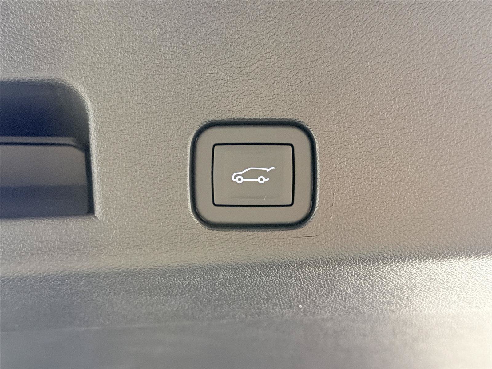 New 2026 GMC Acadia Elevation w/ Black Edition FWD image 18