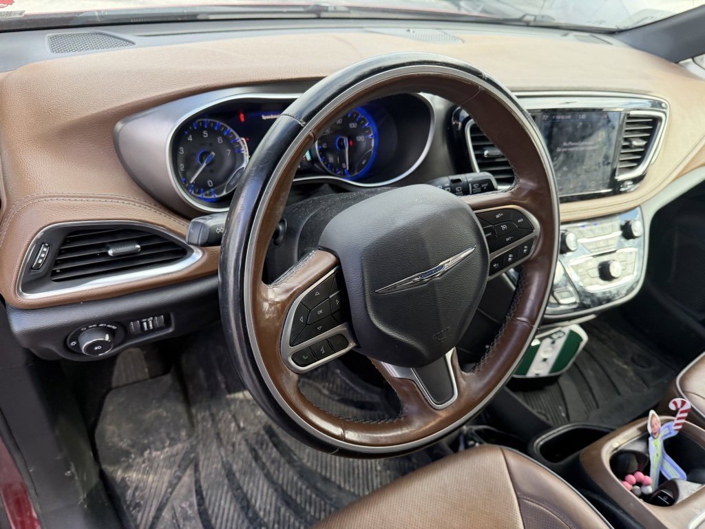 Used 2020 Chrysler Pacifica Limited w/ Advanced Safetytec Group image 8