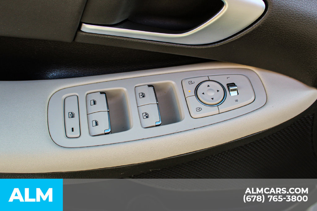 Used 2025 Hyundai Sonata SEL FWD image 37
