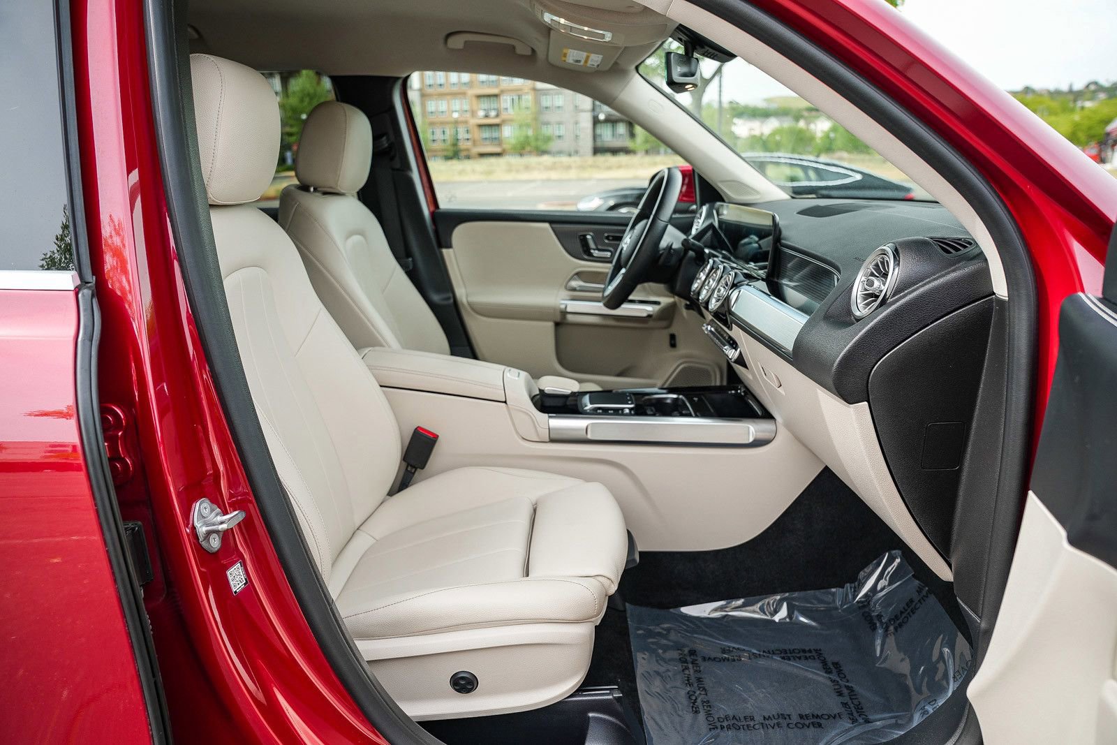 Used 2021 Mercedes-Benz GLB 250 4MATIC image 16