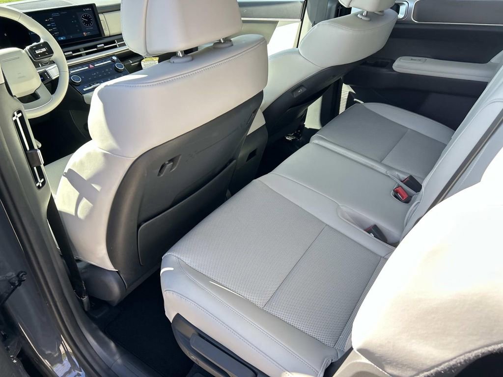 Certified 2025 Hyundai Santa Fe SEL image 19
