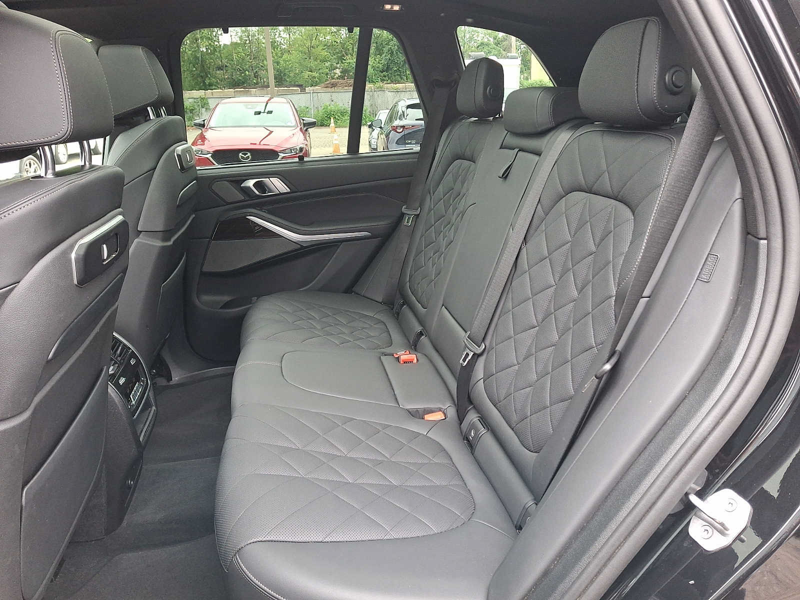 Used 2025 BMW X5 xDrive40i w/ Executive Package AWD/4WD image 8