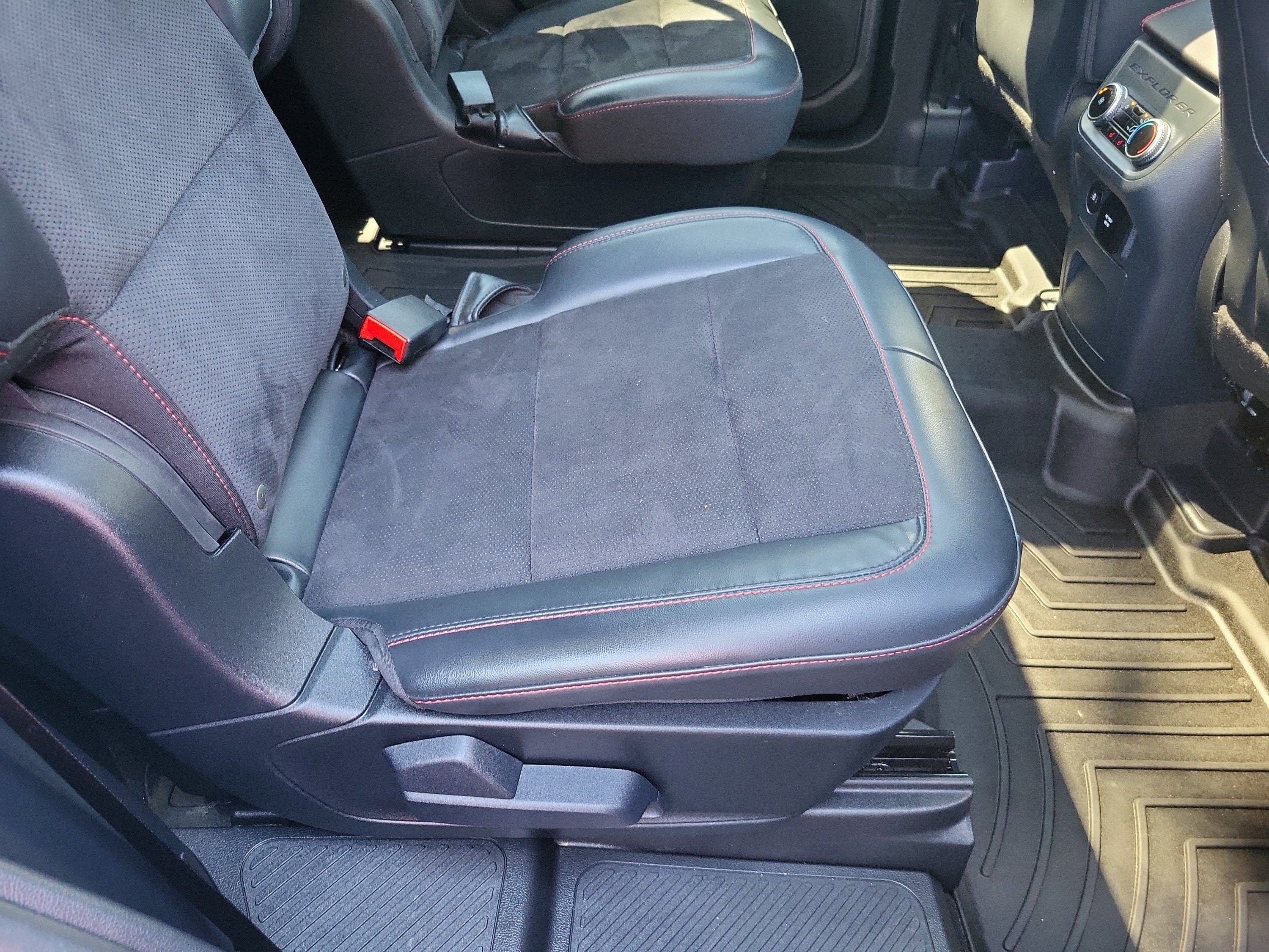 Used 2026 Ford Explorer ST w/ Sun And Sound Package AWD/4WD image 18