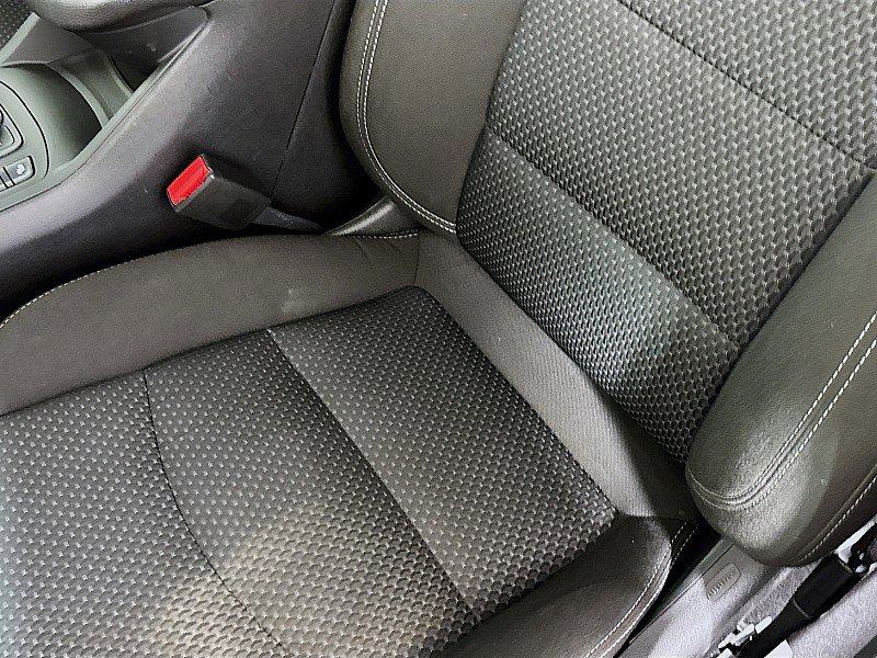 Used 2023 GMC Terrain SLE w/ Driver Convenience Package image 21