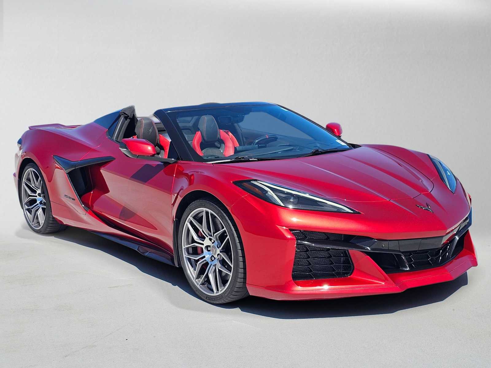 Used 2023 Chevrolet Corvette Z06 RWD image 9
