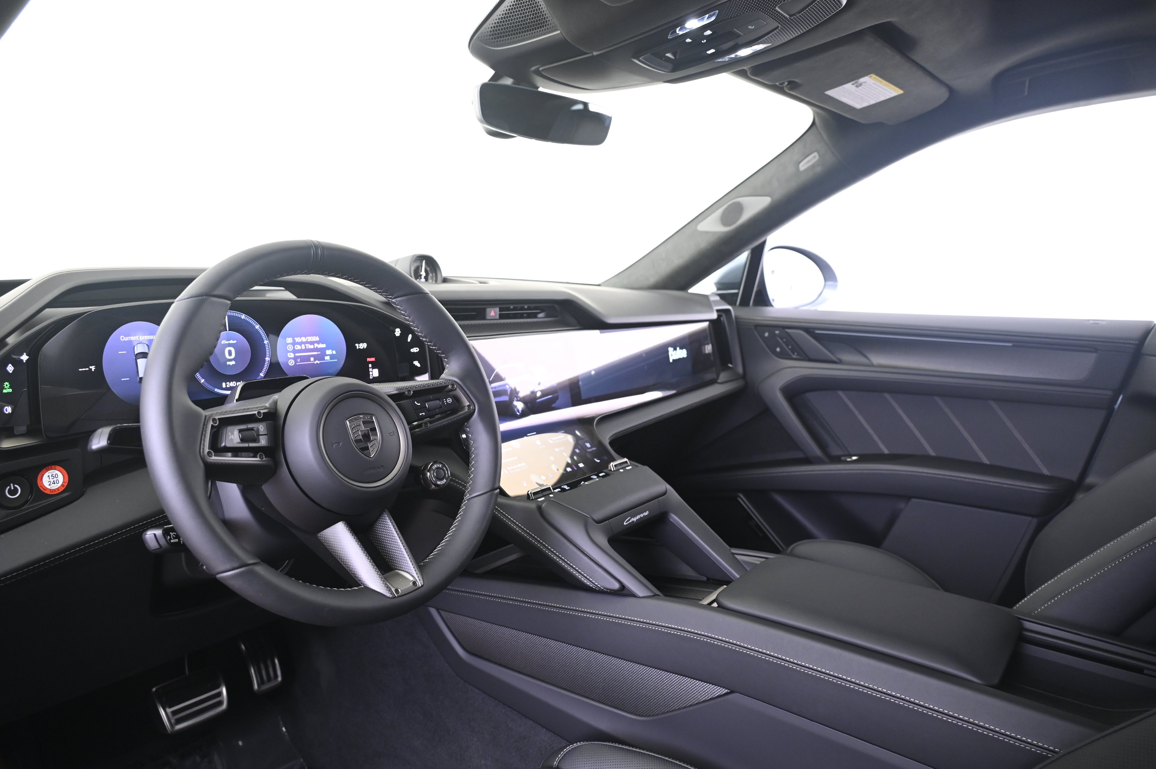 Certified 2026 Porsche Cayenne Turbo AWD/4WD image 29