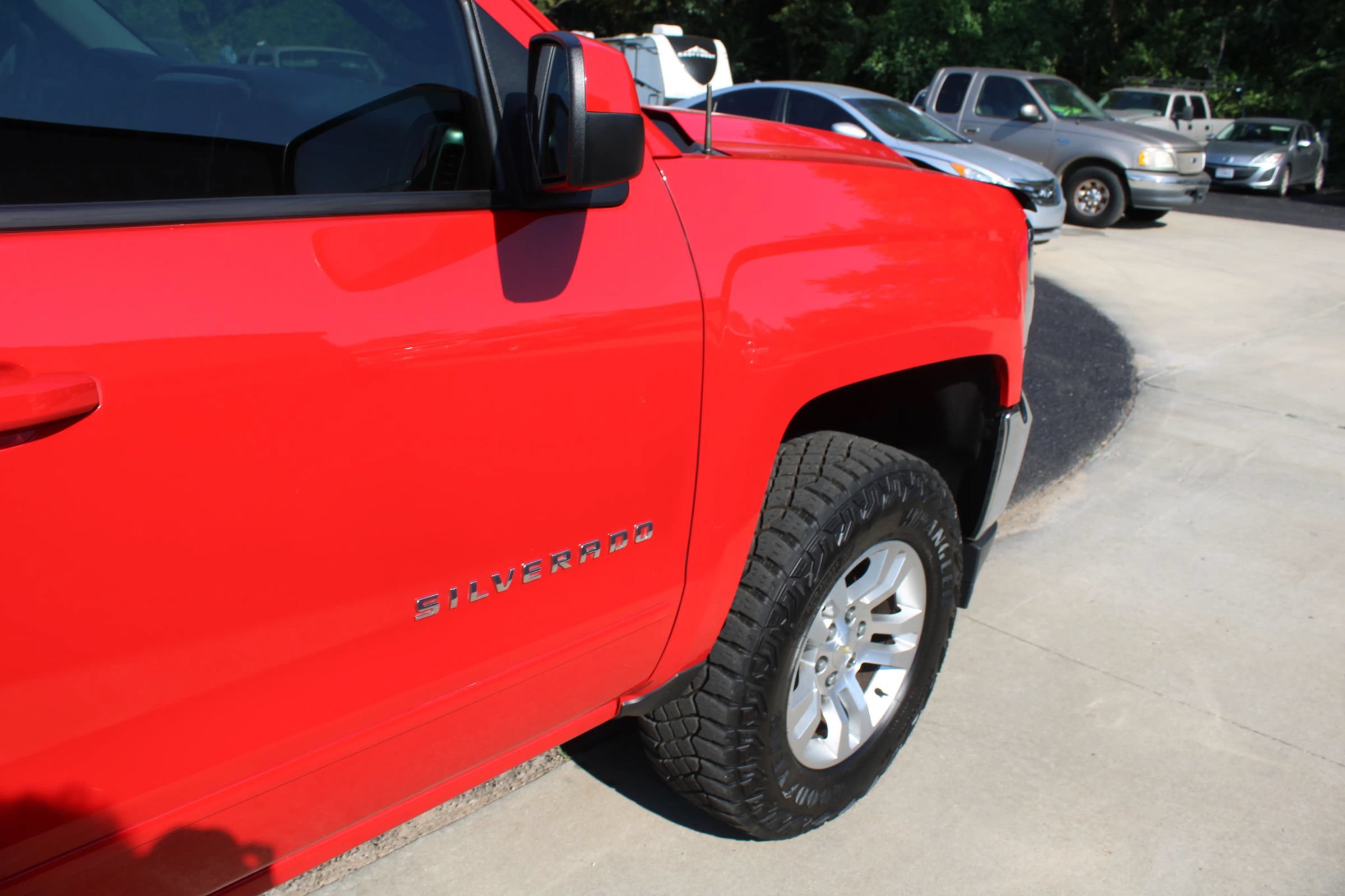 Used 2017 Chevrolet Silverado 1500 LT w/ All Star Edition AWD/4WD image 11