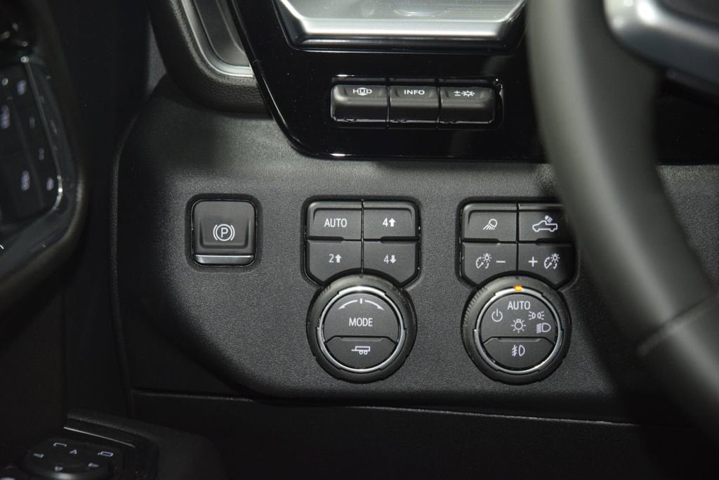 New 2026 Chevrolet Silverado 3500 LTZ w/ LTZ Plus Package AWD/4WD image 38