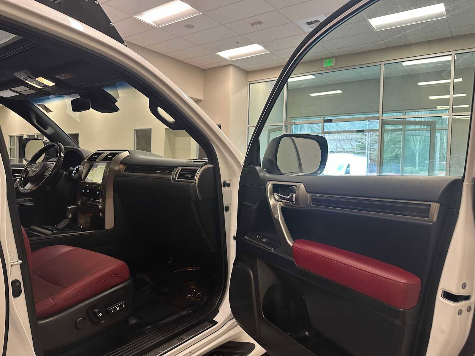 Used 2021 Lexus GX 460 Premium w/ Premium Package image 30