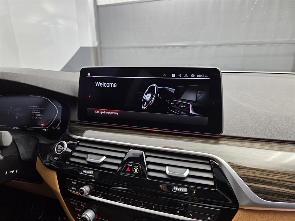 Used 2021 BMW 530i w/ Premium Package image 17