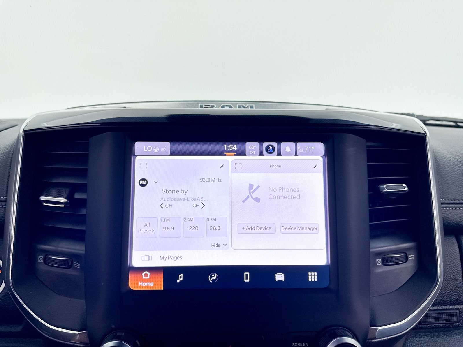 Used 2022 RAM 1500 Laramie w/ Sport Appearance Package image 19