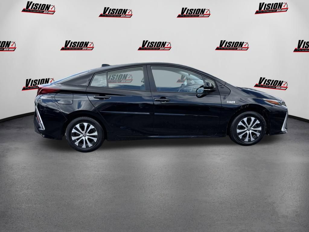 Used 2022 Toyota Prius Prime XLE FWD image 4