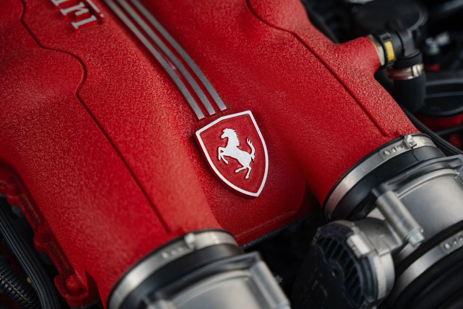 Used 2010 Ferrari California RWD image 22