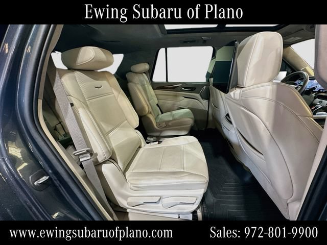 Used 2021 Cadillac Escalade Premium Luxury Platinum AWD/4WD image 31