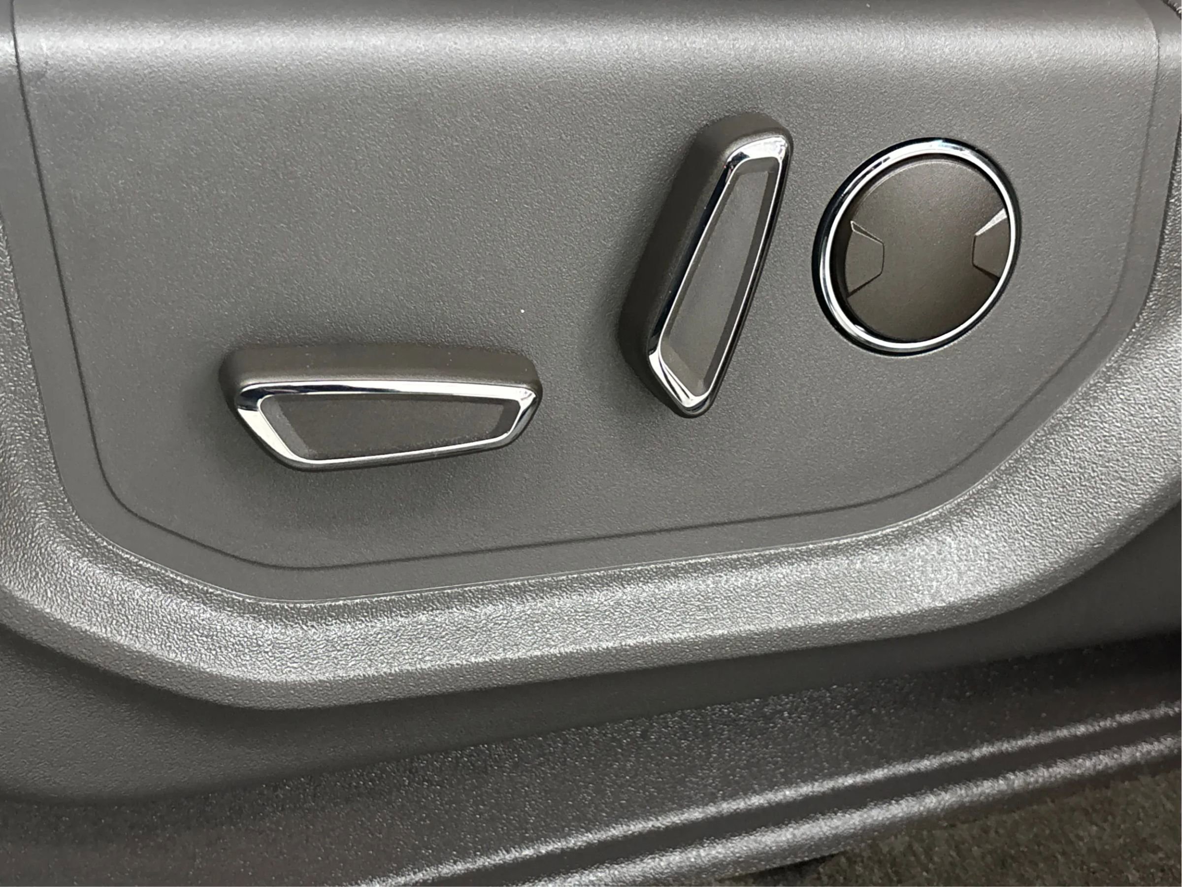 Used 2019 Ford Expedition Limited w/ Equipment Group 301A image 25