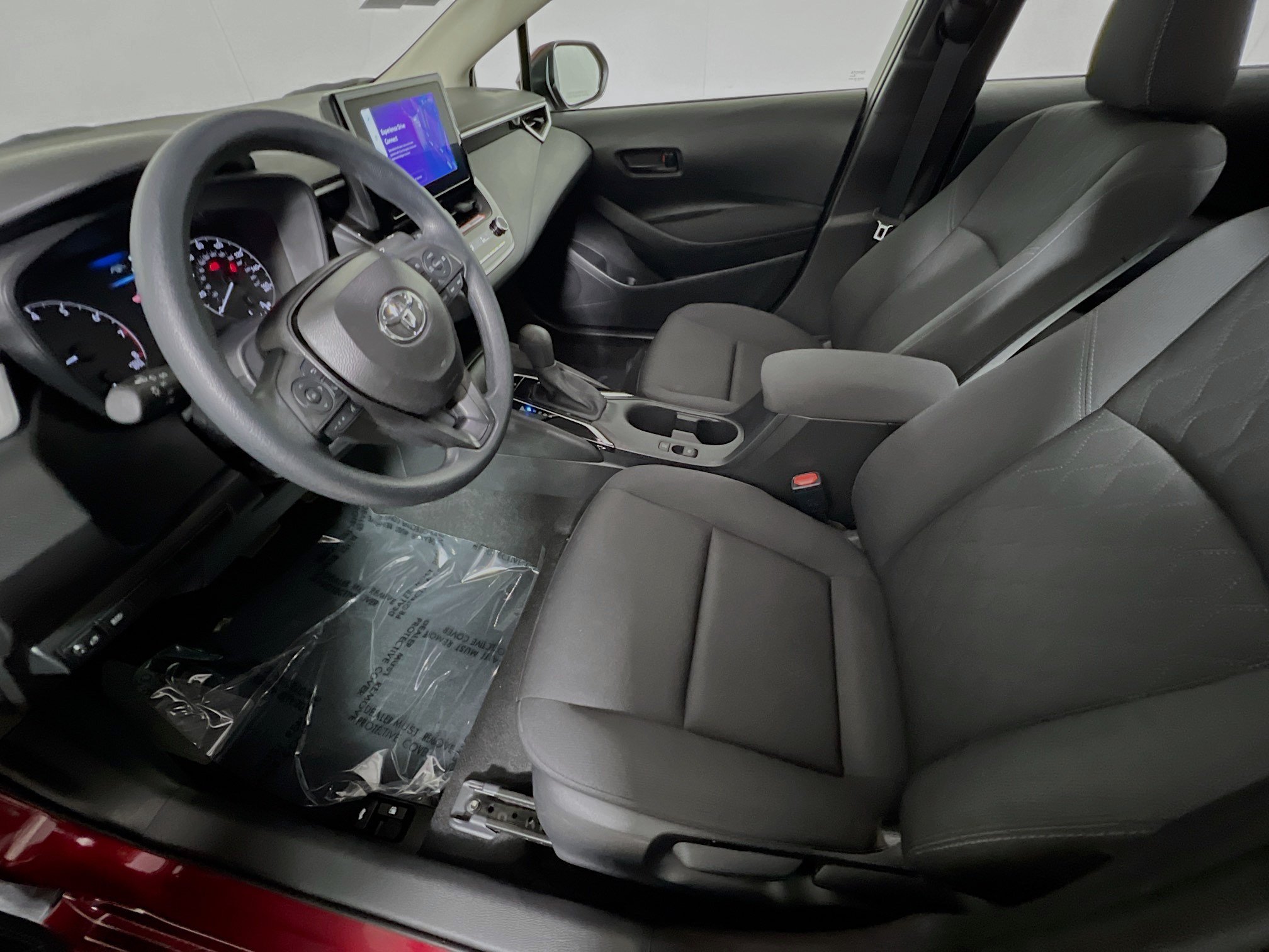 Used 2025 Toyota Corolla LE FWD image 15