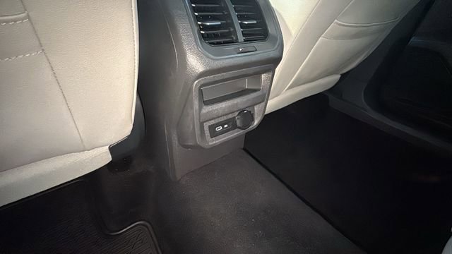 Used 2021 Volkswagen Tiguan SE R-Line image 23