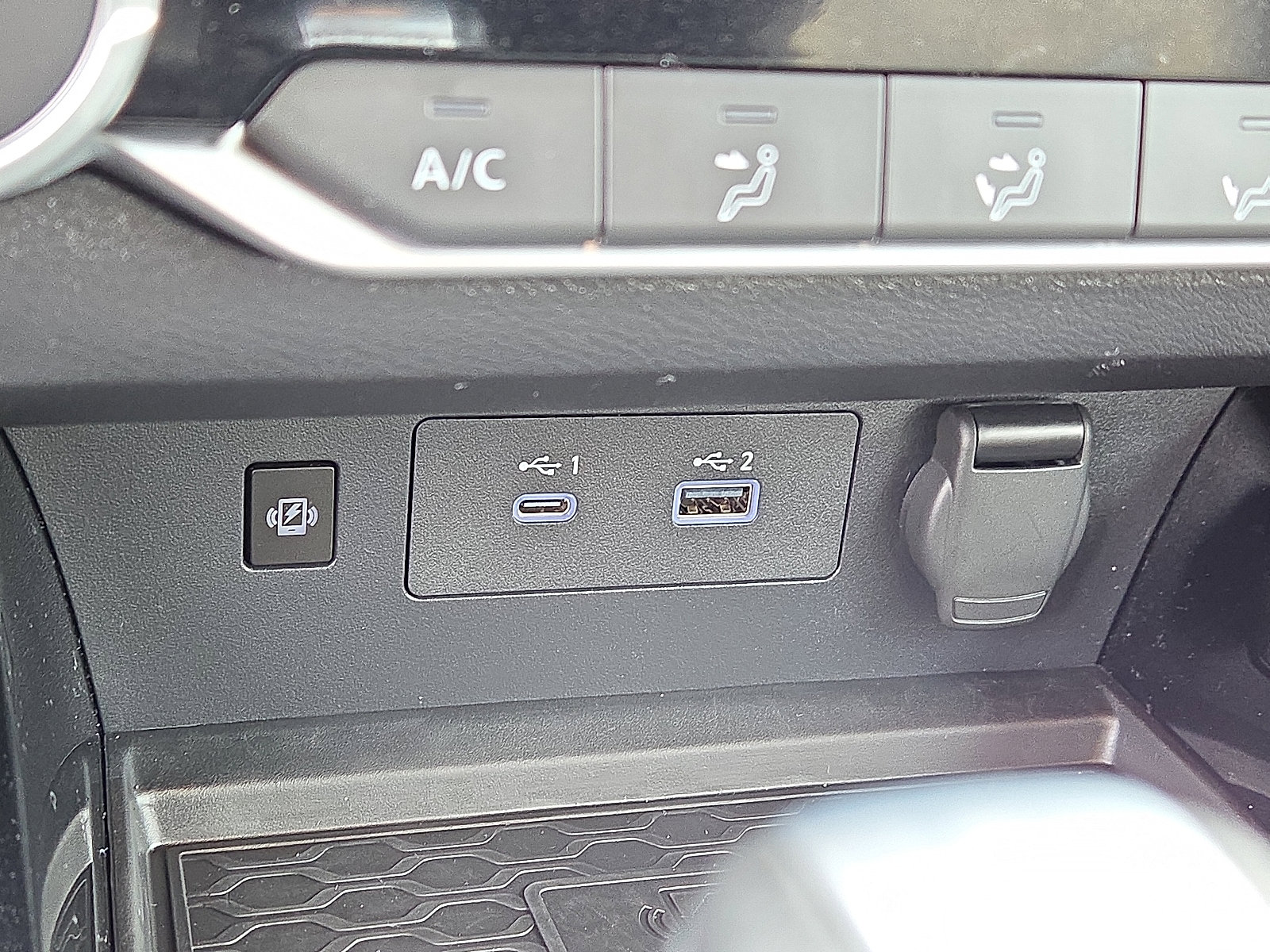 Used 2023 Nissan Altima 2.5 SR w/ SR Premium Package image 24