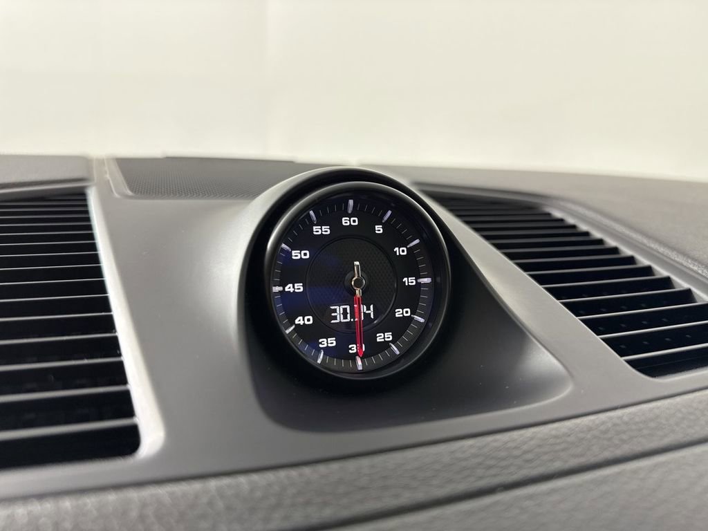 Certified 2021 Porsche Cayenne Coupe image 28