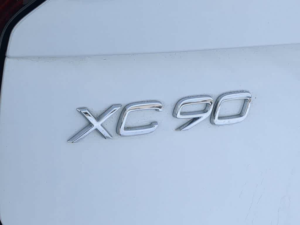 Certified 2026 Volvo XC90 B6 Plus w/ Protection Package Premier AWD/4WD image 12