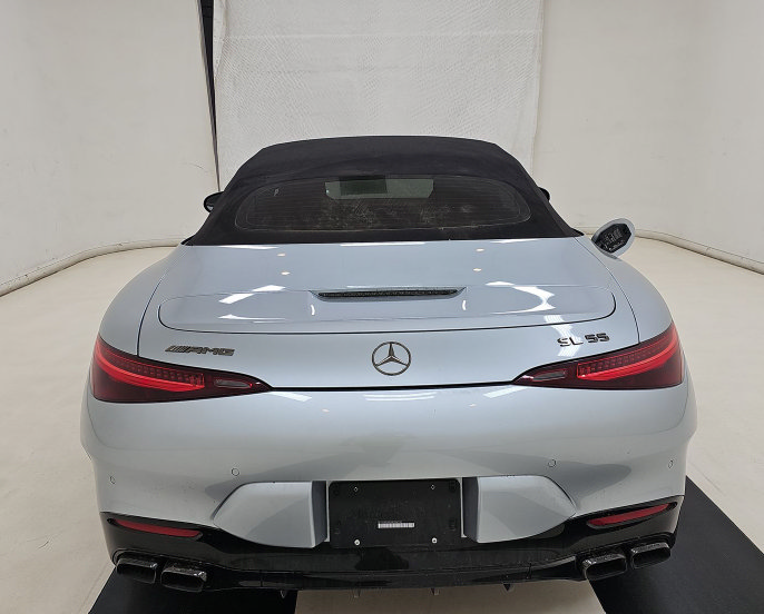 Used 2022 Mercedes-Benz SL 55 AMG 4MATIC w/ Driver Assistance Package image 5