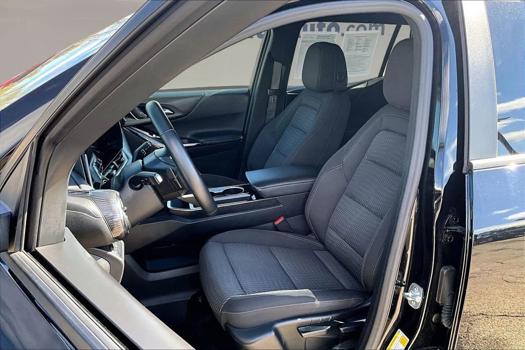 Used 2025 Chevrolet Equinox LT AWD/4WD image 21
