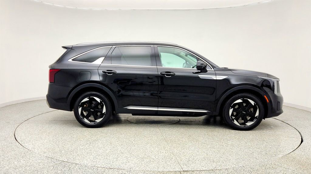Used 2025 Kia Sorento EX AWD/4WD image 4