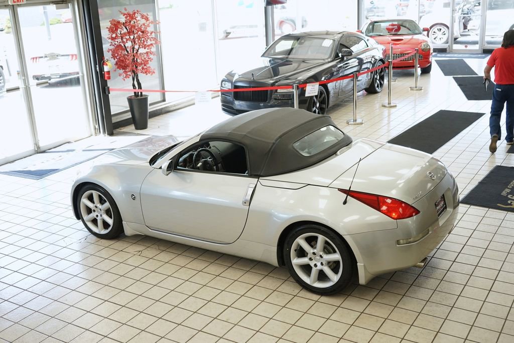 Used 2004 Nissan 350Z Touring RWD image 56