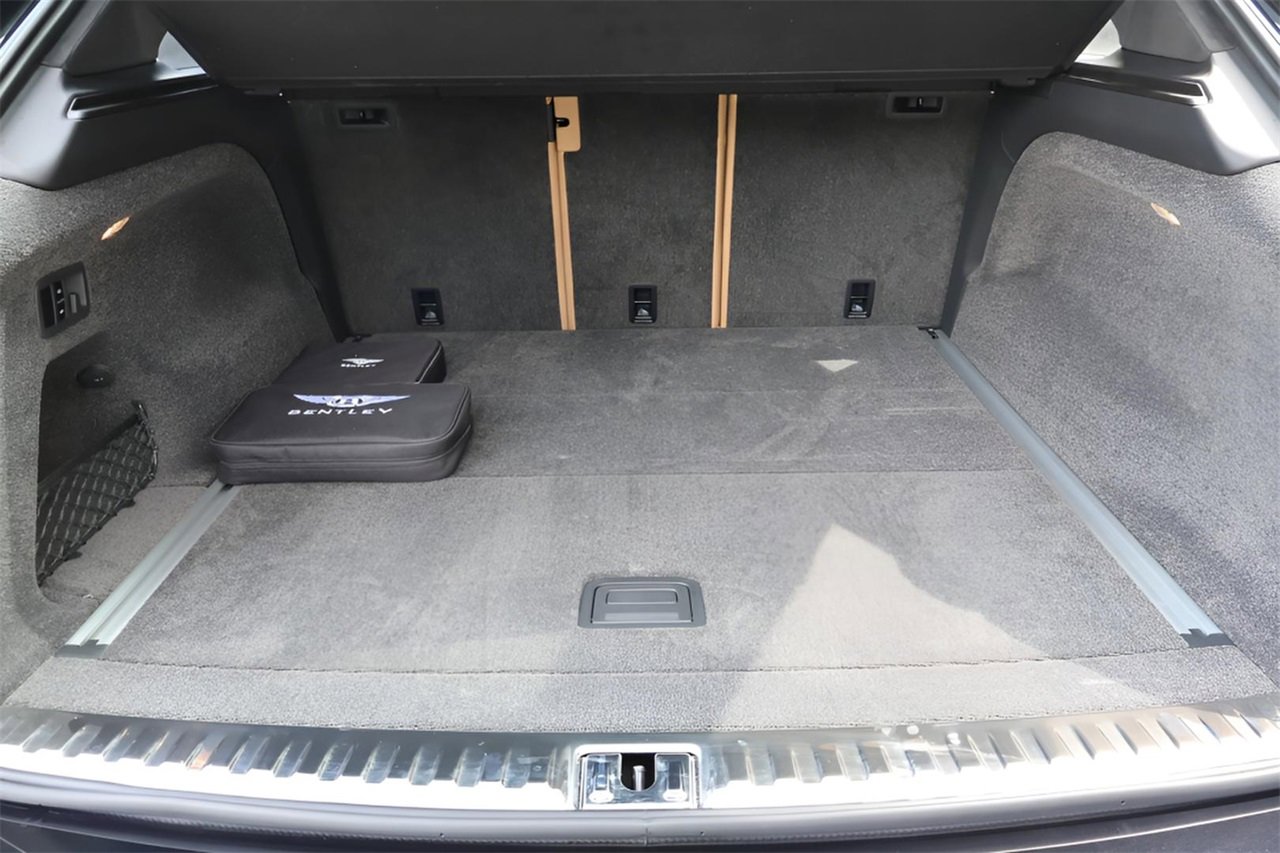 New 2025 Bentley Bentayga image 22